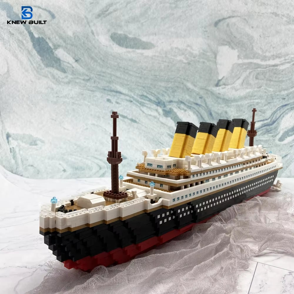 Titanic 3D Plastic Model Ship Building Blocks for Adults Micro Mini Bricks Toys Kits Assemble Cruise Boat Kids Gift